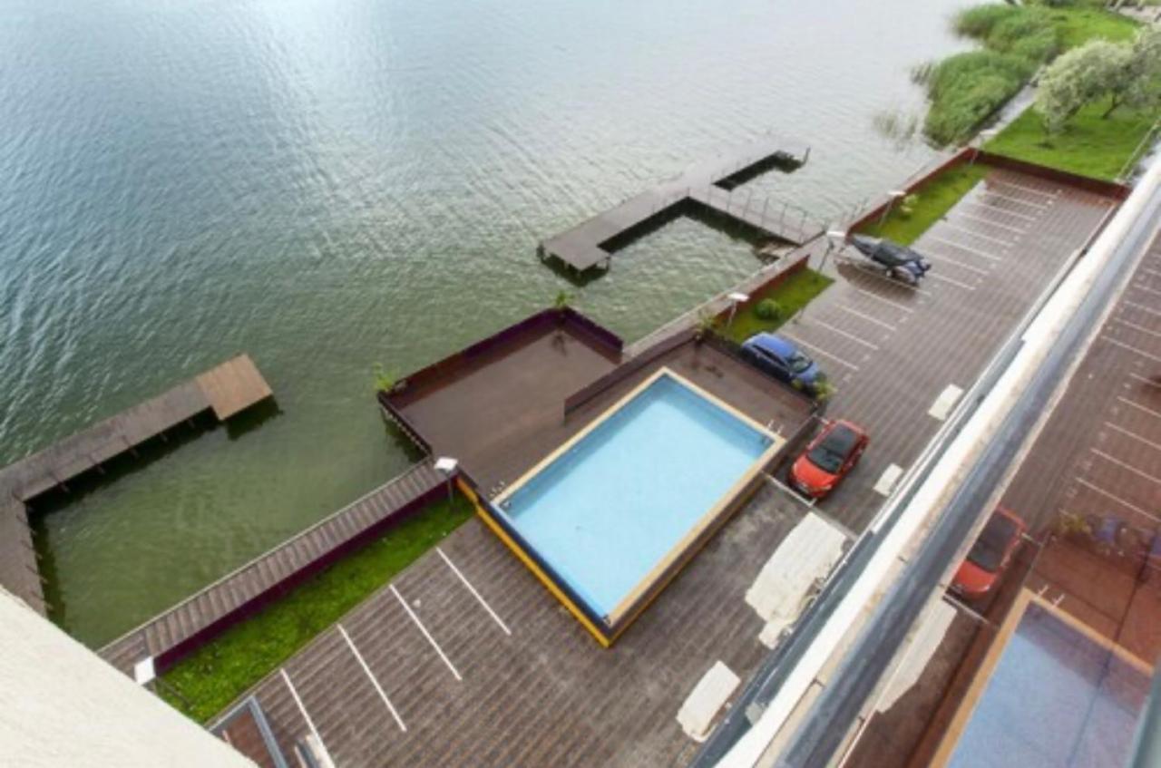 Sophia Lake View Suite Mamaia Exterior photo