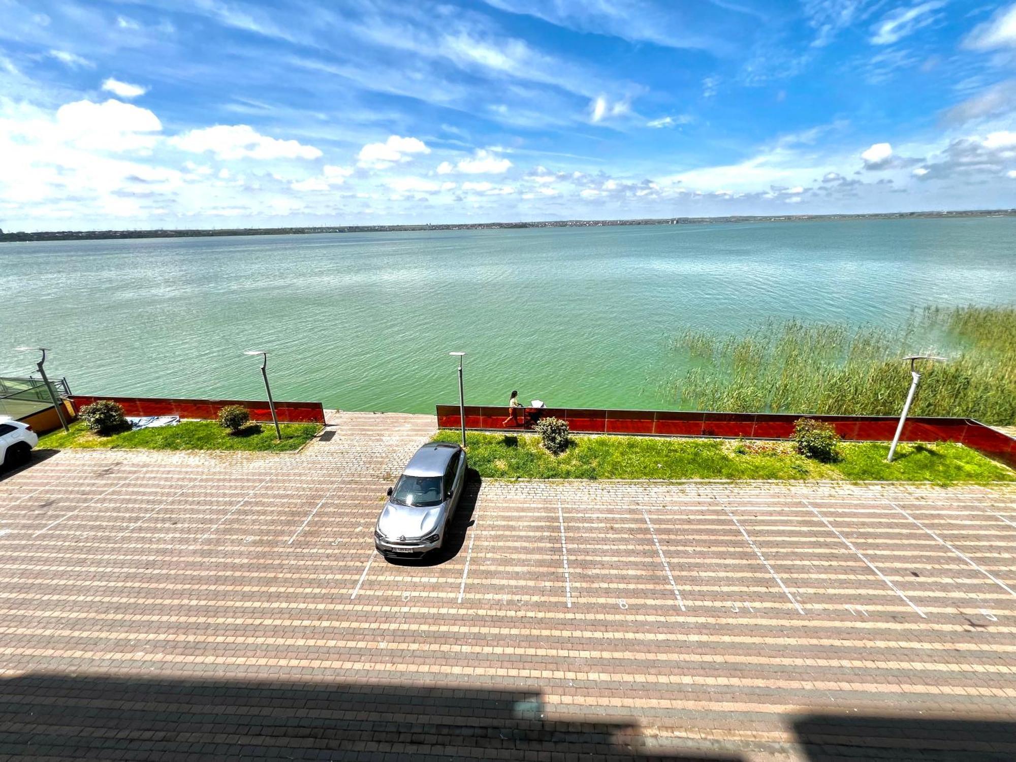 Sophia Lake View Suite Mamaia Exterior photo